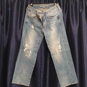 Size 4 Boy Fit American Eagle jean capris